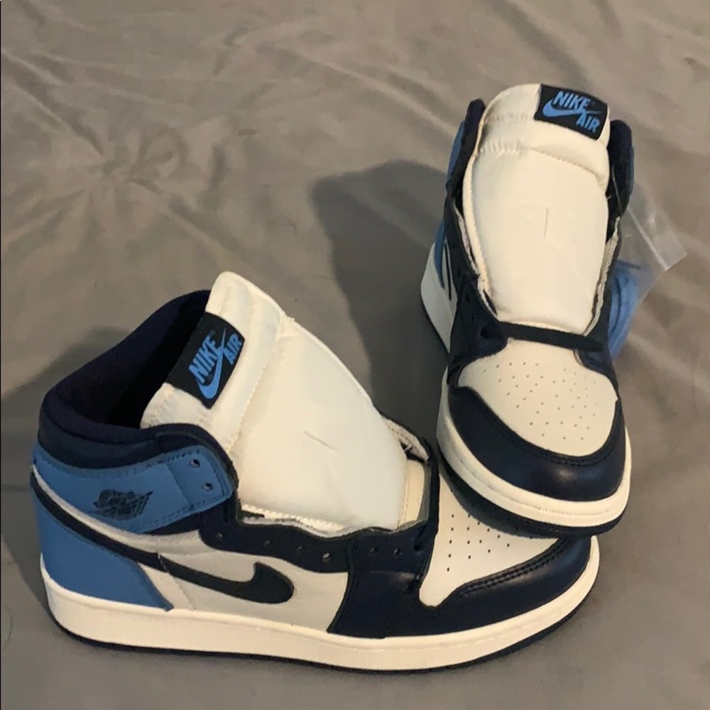 Air Jordan 1 Obsidian UNC